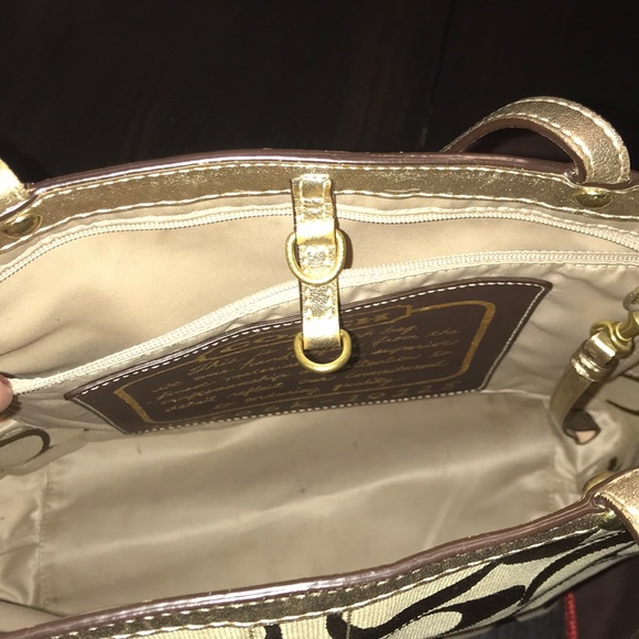 Coach Signature Bus Tote - Picture 8 of 16